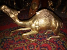 Superbă cămilă realizată din bronz masiv de dimensiuni mari
