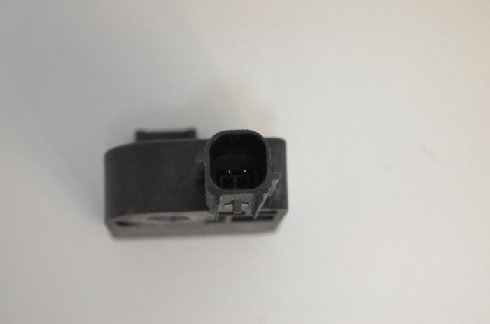 Senzor de impact dreapta spate HYUNDAI ix35 LM, EL, ELH 2013 OEM: 95920-2S000,91871-2Y020 2943427