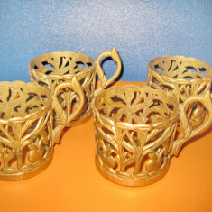 6448-Set 4 Stative Pahare bronz masiv gros perioada 1900 frumos ornamentate.