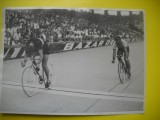 HOPCT 542 W - FOTOGRAFIE VECHE-D= 18/13 CM-SOSIREA LA FINALA -CICLISM-SPORT-1947-FOTO AGENTIA ASSOCIATEDPRESS PHOTOS 1947