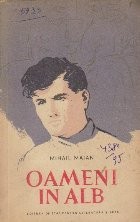 Oameni in alb foto