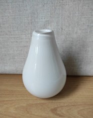 Vază sticlă multistrat formă de bulb, albă