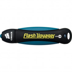 Usb flash drive corsair 32gb voyager usb 3.0 read-write: 200mbs 40mbs foto