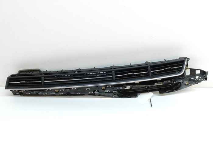 Gura de ventilație planșa de bord AUDI Q7 4M 2016 OEM: 4M2820901S 28423762