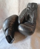 Manusi de box vintage din piele naturala culoare neagra