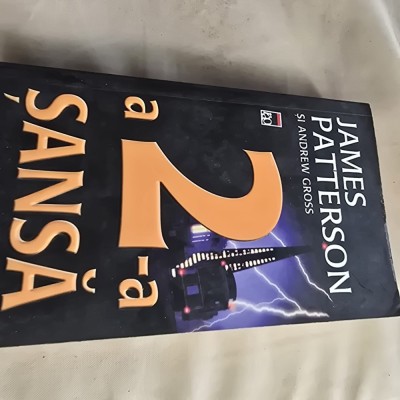 A 2-a sansa - James Patterson foto