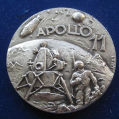 358a-APOLLO 11- Medalie 1969- First men on the moon, alama argintata, sem. AFFER