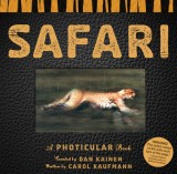 Safari: A Photicular Book - Imagini 3D cu Animale in Miscarea Vioace. Carte in Engleza.