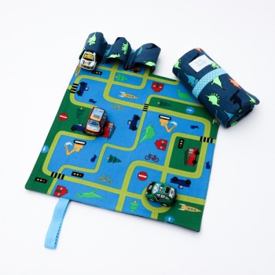 Set joaca cu 3 masinute si covoras cu dinozauri Tiny Magic portabil foto
