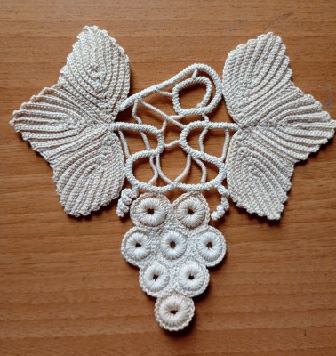 Mileu Macrameu forma strugure foto