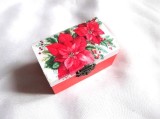 Cutie lemn decorata cu floarea craciunului 47385