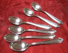 TACAMURI ARGINTATE SET LINGURITE ARGINTATE PLACATE CU ARGINT 14.5 CM