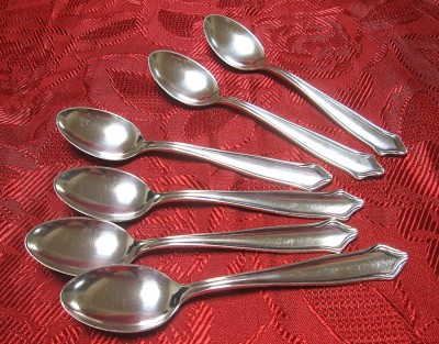 TACAMURI ARGINTATE SET LINGURITE ARGINTATE PLACATE CU ARGINT 14.5 CM foto