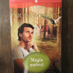 MAGIA UMBREI-NORA ROBERTS