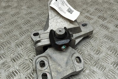 Suport motor st&amp;acirc;nga MAZDA MX-30 DR 2020 OEM: DN4E-39-070 | 30188878 foto