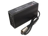 Incărcător pentru baterii re&icirc;ncărcabile 4A 15-50Ah 55,2VDC