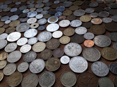 Lot mare / colectie de 173 monede diferite din diverse tari, bani vechi foto