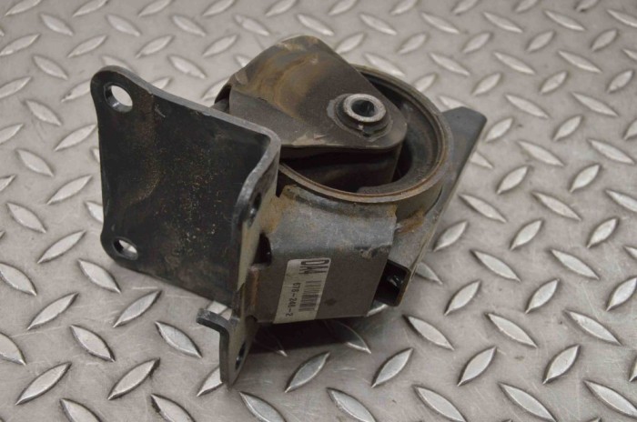 Suport motor spate SSANGYONG KORANDO 2017 OEM: 678-246-2 16846542