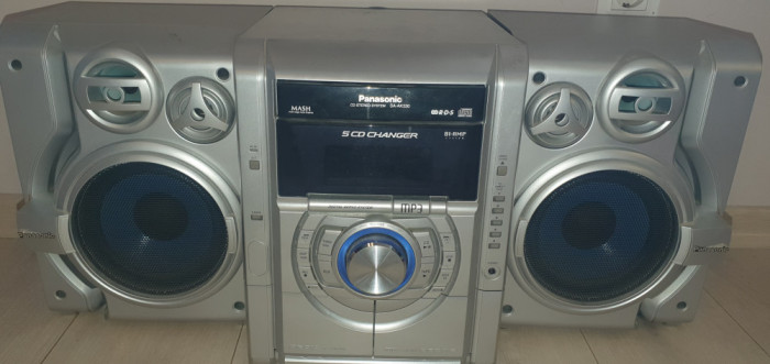 Combina muzicala Panasonic SA-AK330, 5 CD changer, dual casete cu Rec, radio