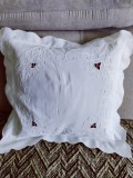 Față de pernă mică cu broderie