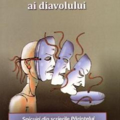 Minciuna ne face fii ai diavolului. Spicuiri din scrierile Parintelui Nicodim Mandita si de la alti autori