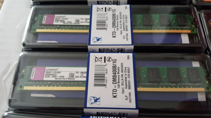 Lot 11 Memorii Kingston KTD-DM8400B/1G DDR2 667Mhz
