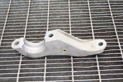 Suport stabilizator dreapta față BMW 7 G11, G12 2017 OEM: 6861476 11518833 foto