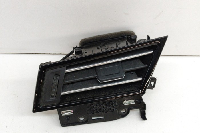 Gura de ventilație planșa de bord VW PASSAT Variant B8 3G5 2021 OEM: 3G1819701E 25250569