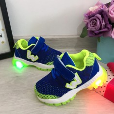 Adidasi colorati albastri verzi cu lumini LED beculete pt baieti 21 cod 0631 foto