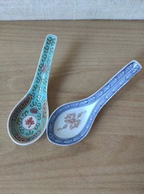 Lot 2 linguri porțelan chinezesc foto