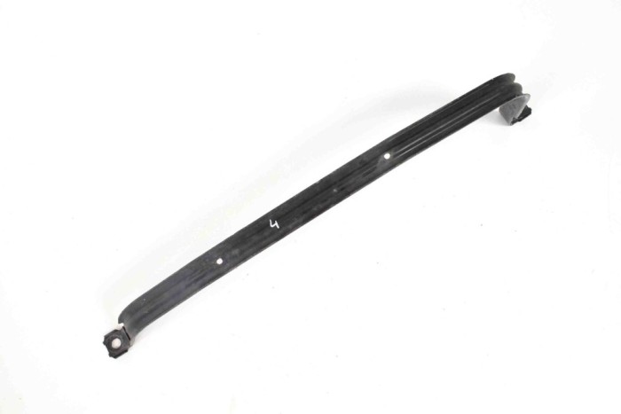 Suport rezervor de combustibil VW MULTIVAN V 7HM, 7HN, 7HF, 7EF, 7EM, 7EN 2014 OEM: MPV | 11540460