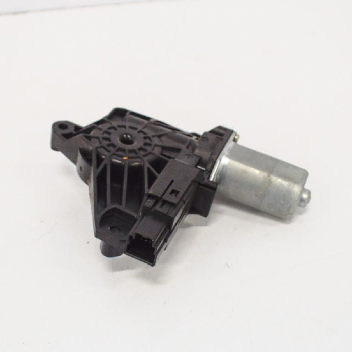 Motor macara geam ușă dreapta spate VOLVO V40 Hatchback 2015 OEM: A2469063100968740-101 | 3467585