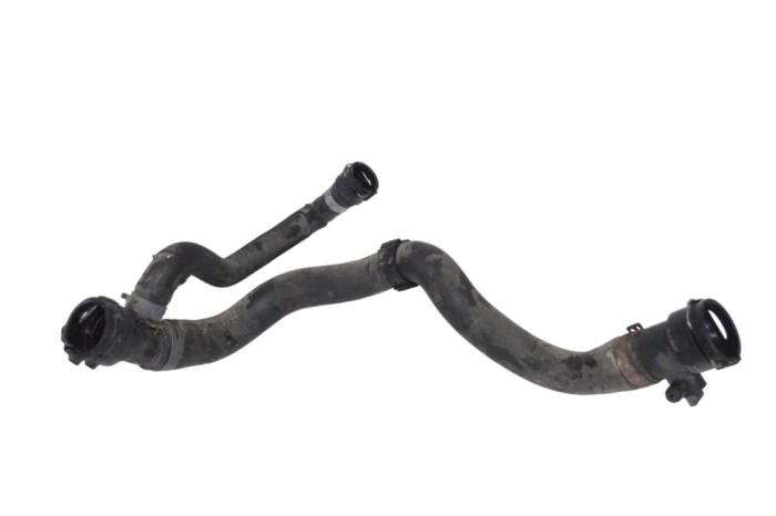 Furtun de lichid de răcire AUDI Q5 8R 2013 OEM: 8R0121049P 21590065