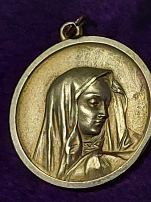 Medalie/distintie/medalion Religios vechi,metal auriu,2,7 cm,stantat pe spate foto