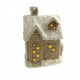 Cumpara ieftin Decoratiune iarna, ceramica, casa cu ferestre luminate, alb si bej, LED, 3xAAA, 25x18x36 cm