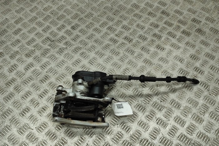 Etrier de fr&acirc;nă dreapta spate PORSCHE MACAN 95B 2016 OEM: 95B615406E 30292427