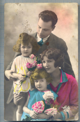 AX 455 CP VECHE-FAMILIE IN TINUTA DE EPOCA-DE LA BERESTI -DL. BAGU-BRAILA 1934 foto