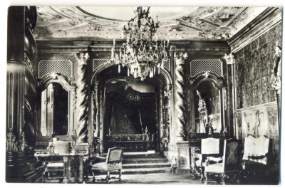 AD 1065 C. P. VECHE - SINAIA - INTERIOR DIN MUZEUL PELES foto