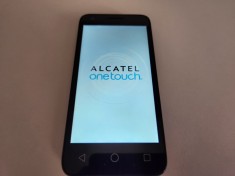 Telefon Alcatel Onetouch Pixi 3 cu Ecran de 4.5 inch - Folosit
