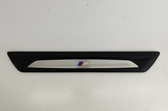 Ornament prag dreapta față BMW 2 Active Tourer F45 2019 OEM: 8051037,7263315,7392739,7454945 | 27135248