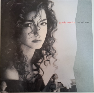 Disc vinil Gloria Estefan &amp;lrm;&amp;ndash; Cuts Both Ways- Epic &amp;lrm;&amp;ndash; 465145 1 foto