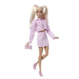 Barbie Deluxe Style Papusa Barbie cu jacheta roz