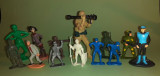 Figurine diverse 13 bucăți soldati civili cavaleri muncitori fata LOT1T2