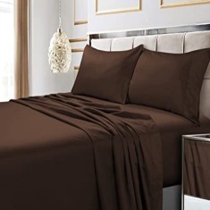 Lenjerie de pat matrimonial cu husa elastic pat si fata perna patrata, Bronco, bumbac ranforce, gramaj tesatura 120 g/mp, Brown