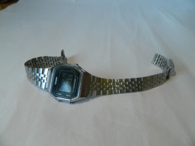 Ceas Casio digital , model retro , alarma cod c17 foto