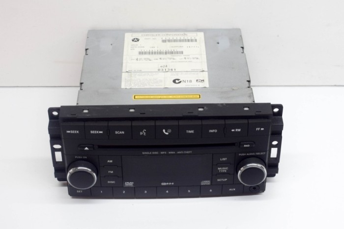 Unitate radio CD DODGE AVENGER 2008 OEM: 05979Z02-A,05064927AE 14715454