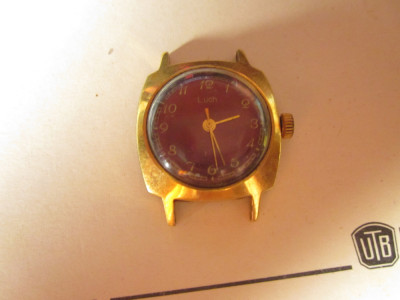 luch ceas vechi de dama ca defect carcasa si cadranul arata ca noi foto