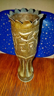 F436-VERDUN Primul razboi-Vaza Obuz decorativa bronz manual executata stare F.B. foto