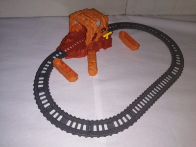 bnk jc Thomas &amp;amp; Friends TrackMaster Tunnel Blast Set foto