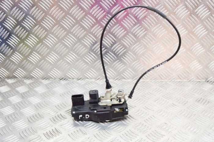 &Icirc;ncuietoare ușă dreapta față TESLA MODEL S 2014 OEM: 6008912-00-C 11609469